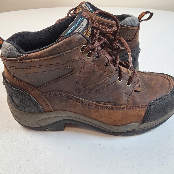 Ariat Brown Waterproof Women's Boots - Picture 2 of 12